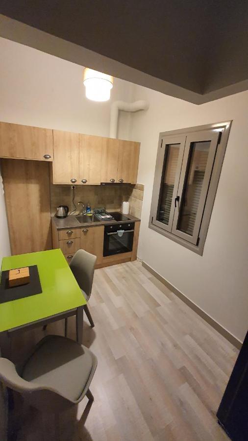 Larry'S Little Place In The Center Of Gytheio Экстерьер фото